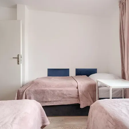 Kamienica Centrum 16 *